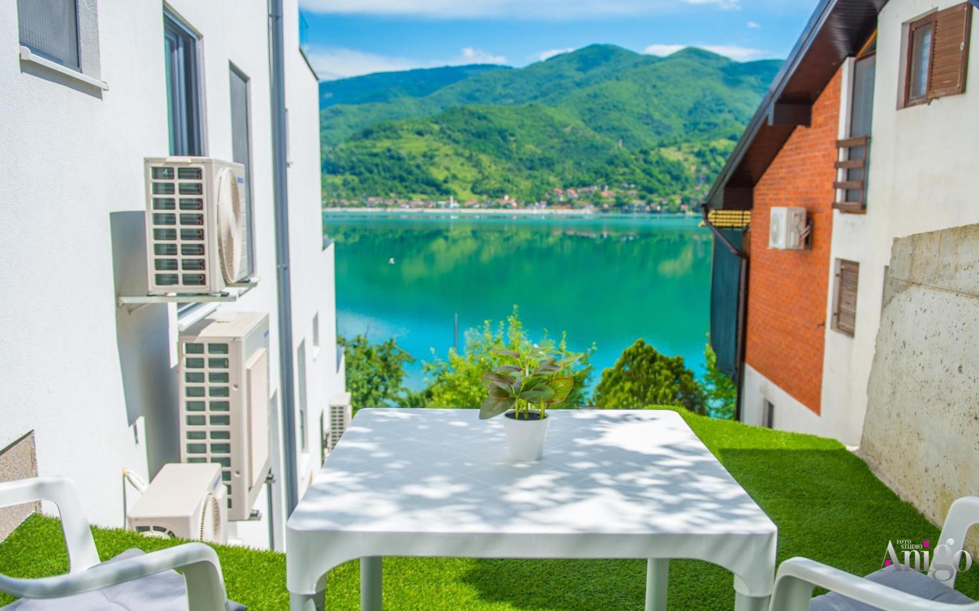 Royal Terrace Apartments Konjic Exterior foto